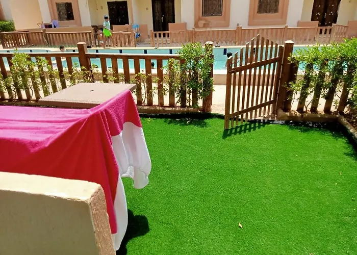 Alpesi faház قرية بلولاجون راس سدر نسمة صيف للايجار For Families Only Rasz Szedr